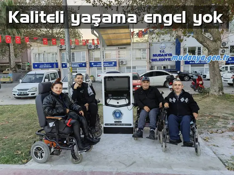 Bedensel engelli vatandaşların akülü araçlarıyla kent içinde rahatlıkla dolaşabilmeleri amacıyla farklı noktalara akülü araç şarj üniteleri monte eden Büyükşehir Belediyesi, Mudanya ilçesine de 2 adet şarj dolum istasyonu kazandırdı.