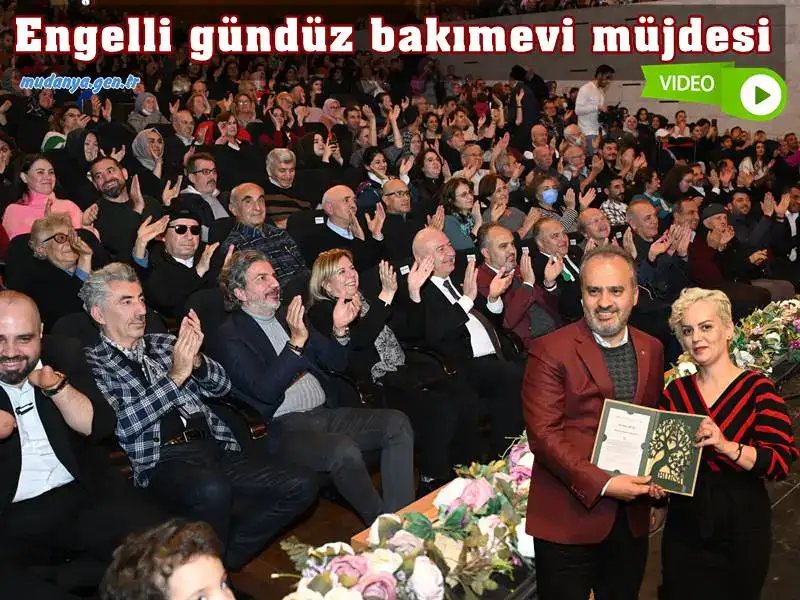 Bursa Kent Konseyi Engelliler Meclisi'nin Büyükşehir Belediyesi desteğiyle düzenlediği konsere katılan Büyükşehir Belediye Başkanı Alinur Aktaş, engelli ailelerine rahat bir nefes aldıracak engelli gündüz bakımevini kısa sürede Bursa'ya kazandıracaklarının müjdesini verdi.