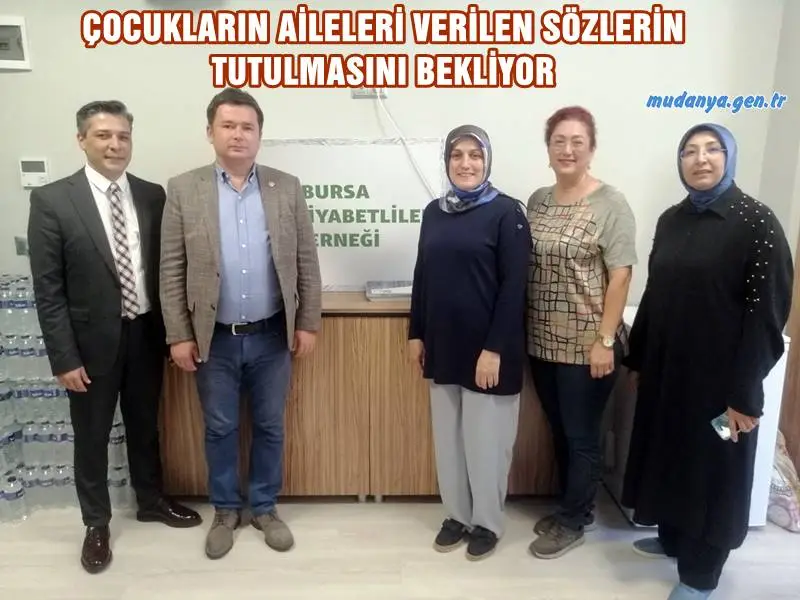 Cumhurbaşkanı Recep Tayyip Erdoğan’ın 27 Haziran'da "Tip-1 diyabet hastası 11 bin 500 çocuğa sürekli glikoz ölçüm cihazı ve ikamesi bir cihaz temin edeceğiz" demesinin ardından yaklaşık 3 ay geçmesine rağmen konuyla ilgili herhangi bir adım atılmadığını iddia eden CHP Bursa Milletvekili Erkan Aydın  Tip-1 Diyabetliler Derneği’ni ziyaret ederek sensör desteği bekleyen ailelerle bir araya geldi.