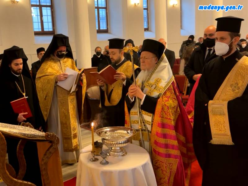 Her yıl 19 Ocak günü Mudanya'nın Tirilye Mahallesi'nde Fener Rum Patriği Bartholomeos'un katıldığı denizden haç çıkarma ayin havanın soğuk olmasından dolayı geçen yıl olduğu gibi bu yıl da yapılamadı.