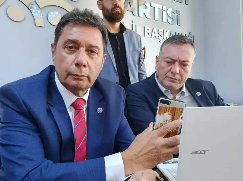 3 ay önce Olağanüstü Kongreyi kazanarak göreve gelen Memleket Partisi Bursa İl Başkanı Hasan Yıldırım ile yönetimi ve 6 ilçe başkanı ile yönetimleri toplu şekilde istifa etti. Mudanya İlçe Başkanı Metin Bağcı'da istifa rdrnlrt arasında yer aldı.