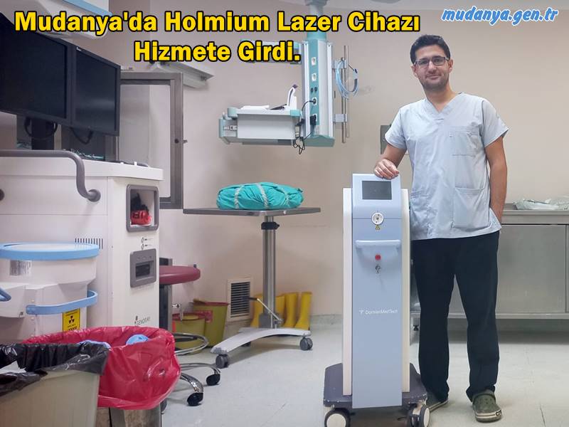 Mudanya Devlet Hastanesi mesane ve üreter taşlarını opere etmede kullanılan Holmium Lazer cihazını hizmete aldı. Hayırseverlerin bağışlarıyla Mudanya Devlet Hastanesi bünyesine katılan yeni cihazla nitelikli hizmet seviyesi yükseldi.