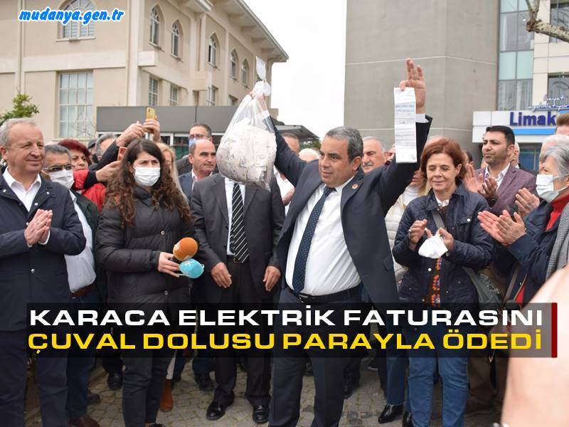Protesto için ödeme yapılmaması nedeniyle enerjisi kesilen Cumhuriyet Halk Partisi Bursa İl Başkanlığı'nın elektrik faturasını bir çuval dolusu parayla ödeyen CHP Bursa İl Başkanı İsmet Karaca, LİMAK Enerji Uludağ Elektrik Genel Müdürlüğü önünde yaptığı basın açıklamasında "Şimdi elektrik faturasını ödeyeceğiz. Bankaya gittik, para çektik. Paramızın düştüğü duruma bakın. Bu fotoğraf bu dönemin simgesidir. Bu faturada yazan tutarı ödemek için bu kadar para çektik" dedi.