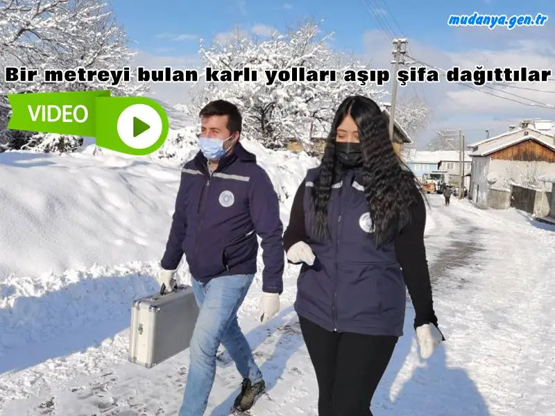 Bursa'nın yüksek kesimlerinde kar kalınlığı bir metreye yaklaşırken, yolları kapanan köylerdeki hastaların imdadına belediye ekipleri yetişti. Büyükşehir Belediyesi ekipleri bir yandan kapan yolları açarken, belediyeye ait Evde Bakım Birimi de mahsur kalan hastaların imdadına yetişti.