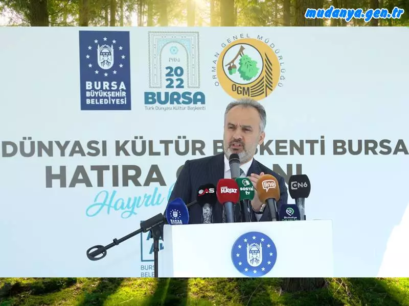 Kültür başkenti fidanları Mudanya'da toprakla buluştu.