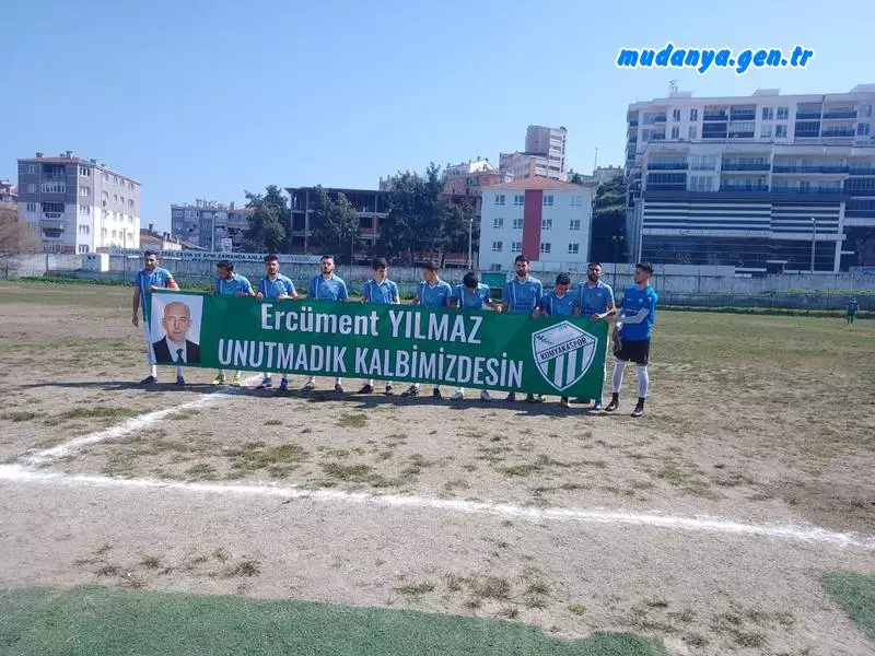 Mudanya’nın Tarihi dokusu ile her zaman ön planda ve göz önünde olan Kumyaka mahallesinin köklü, 2.ci amatör 2.ci grup futbol takımı Kumyakaspor bu günlerde oldukça mutlu. 
