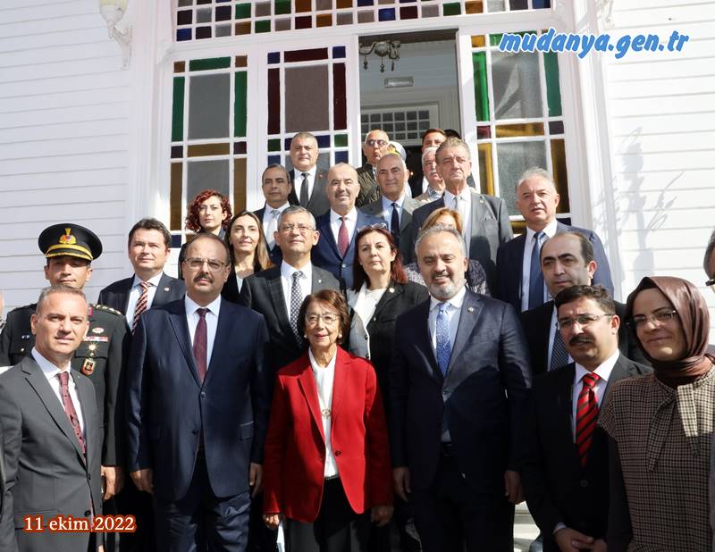 Mudanya'da 11 Ekim 1922 tarihinde imza altına alınan Türk Kurtuluş Savaşı'nın soğuk mührü niteliğindeki Mudanya Mütarekesi'nin 100. yıldönümü kutlamaları, resmi törenlerle başladı.Coşku dolu etkinliklerle devam ediyor.