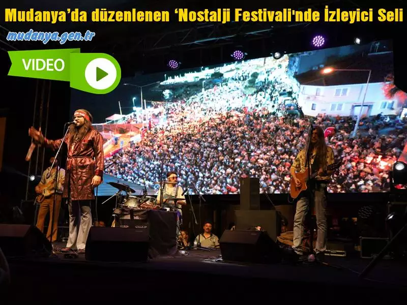 Bursa Büyükşehir Belediyesi, ‘Nerde o eski günler’ diyerek özlemle andığımız 80’ler ve 90’lar dönemlerinin güzelliklerini Mudanya’da düzenlenen ‘Nostalji Festivali’ ile Bursalılara tekrar yaşattı. Festival kapsamında sahne alan ‘Retrobüs’ grubu ise alanı dolduran binlerce kişiye unutulmaz bir akşam yaşattı.
