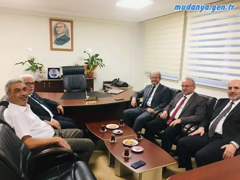 Nilüfer Müftüsü Şakir Pinal, Osmangazi Müftüsü Mehmet Uzun, Orhangazi Müftüsü Yusuf Tuna, İznik Müftüsü Üzeyir Yavaş ve Gemlik Müftüsü Mustafa Akdağ Mudanya Müftüsü Dr. İbrahim Özler’e hayırlı olsun ziyaretinde bulundular.