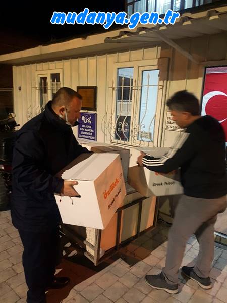 Ramazan yardımlarını azası Mustafa Gelgeç ile birlikte ihtiyaç sahiplerine dağıtan Muhtar Şeref ŞAŞ  hayırseverlerin desteklerinin pek çok aile için büyük anlamlar ifade ettiğini vurguladı.