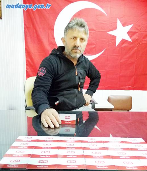 Mudanya'nın Şükrü Çavuş Mahallesi'nde Muhtar Şeref ŞAŞ tarafından "Mahallemiz Evimizdir" sloganıyla başlatılan ve yaklaşık 3,5 yıldır aralıksız devam eden iyilik hareketi devam ediyor. Muhtar ŞAŞ yaklaşan Hac Bayramı öncesi hayırseverlere seslendi.