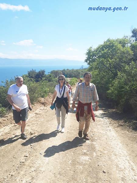 Mudanya'mızın turizm potansiyelinin etkin kullanılması için projeler üreten ve Mudanya Belediye Meclisine önergelerle sunan AK Parti'li Mudanya Belediye Meclisi Üyesi Volkan Biçer'in Rota Myrleia yürüyüş yolu için inceleme yapıldı. Sosyal medya profilinden inceleme foto ve düşüncelerini paylaşan Meclis Üyesi Biçer  " Mudanya Belediyesi bünyesinde '' Rota Myrleia'' adı altında İmar Komisyonu , Turizm Komisyonu ve Kültür Müdürlüğü ile yürütülen çalışmalar kapsamında bugün planlanan ilk rota olan Trilye-Kapanca hattında saha incelemesi ve yürüyüş gerçekleştirdik." dedi.