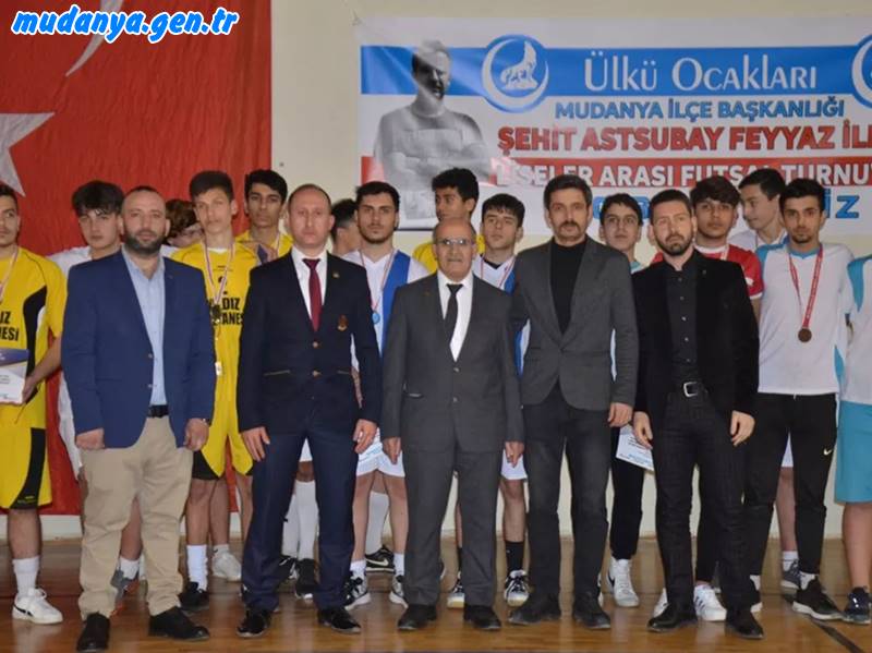 Mudanya Ülkü Ocağı Başkanı Şevket Güleç "Turnuvamızda centilmence mücadele eden okullarımızın sporcularına,hocalarına ve turnuvamıza katılım sağlayan tüm davetlilerimize teşekkür ederiz. Mudanya’lı Şehidimiz Feyyaz İLHAN’ı bir kez daha rahmet ve özlem duyguları ile yad ediyor,nice etkinliklerde adını yaşatacağımıza söz veriyoruz." dedi.