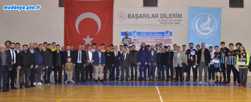 Mudanya Ülkü Ocağı Başkanı Şevket Güleç "Turnuvamızda centilmence mücadele eden okullarımızın sporcularına,hocalarına ve turnuvamıza katılım sağlayan tüm davetlilerimize teşekkür ederiz. Mudanya’lı Şehidimiz Feyyaz İLHAN’ı bir kez daha rahmet ve özlem duyguları ile yad ediyor,nice etkinliklerde adını yaşatacağımıza söz veriyoruz." dedi.