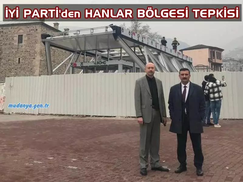 İYİ Parti Bursa İl Başkanlığı, Hanlar Bölgesi’nde, projeye aykırı yapımına başlanılan, çelik konstrüksiyonlu yapı yükselmesini kınayan bir basın bülteni yayımladı. Açıklamada Boyner binasının yıkıldığı yerde yapılan inşaatın, izninin de olmadığı iddia edildi.
