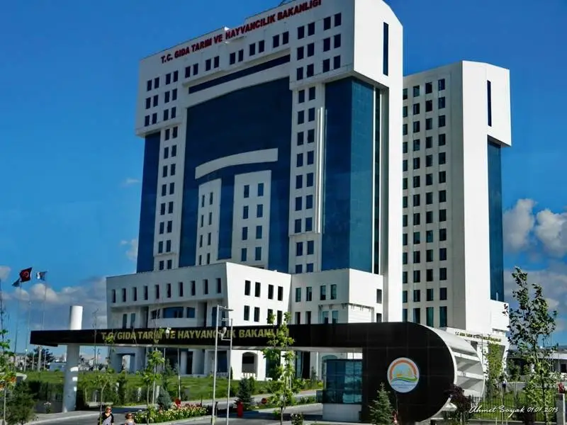 Tarım ve Orman Bakanlığı Gıda ve Kontrol Genel Müdürü Harun Seçkin ile Hayvancılık Genel Müdürü Zekeriya Erdurmuş görevden alındı. Cumhurbaşkanı Recep Tayyip Erdoğan'ın imzasını taşıyan atama kararı Resmi Gazete'de yayımlandı.