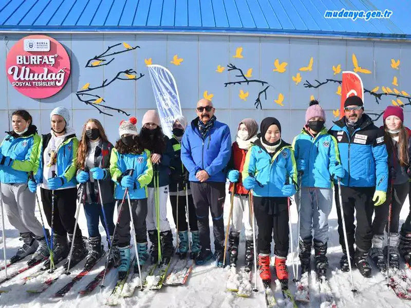 Bursa'lı Öğrencilerin kayak heyecanı