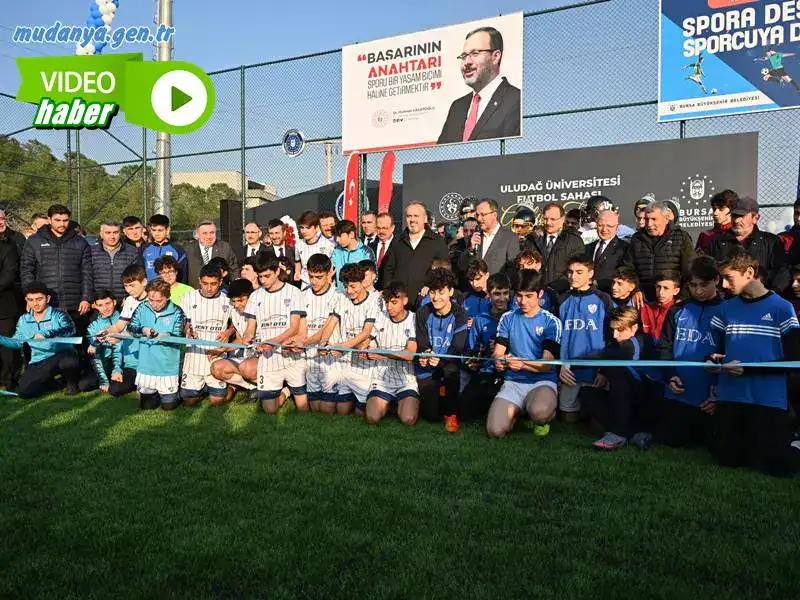 Bursa Büyükşehir Belediyesi tarafından Bursa Uludağ Üniversitesi’ne kazandırılan UEFA standartlarındaki yeni futbol sahası, Gençlik ve Spor Bakanı Mehmet Muharrem Kasapoğlu’nun katıldığı törenle hizmete açıldı.