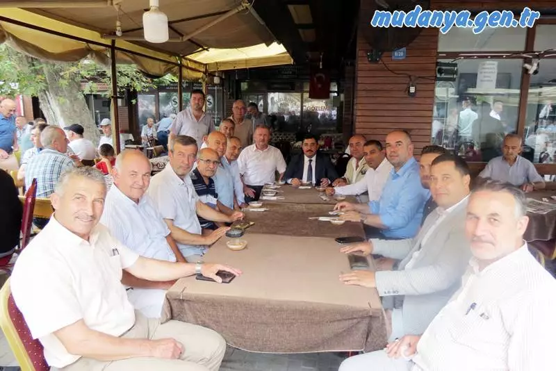 Hicri takvime göre Muharrem ayının geleneklerinden olan “Aşure Günü”nde Marmarabirlik'e bağlı Mudanya 150 sayılı Zeytin Tarım ve Satış Kooperatifi Cuma Namazı sonrası Hal Camisi'nde aşure ikram etti.