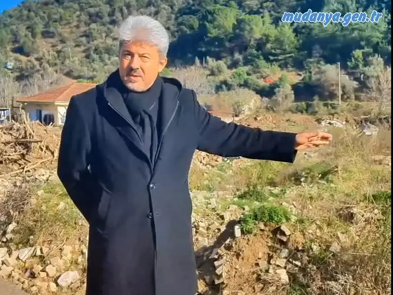Cumhuriyet Halk Partisi (chp) Mudanya Belediye Başkan Aday Adayı Erdal Aktuğ, yaklaşık 10 yıldır yapılmayan Tirilye top sahasının hafriyat ile doldurulmasına tepki gösterdi.