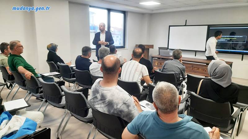 Mudanya Esnaf ve Sanatkârlar Odası Yönetim Kurulu Başkanı Ertan ABDULAZİZOĞLU Bursa Büyükşehir Belediyesi'nin Mudanya Esnafına tahsis ettiği Eğitim ve Seminer Salonu için teşekkür etti.