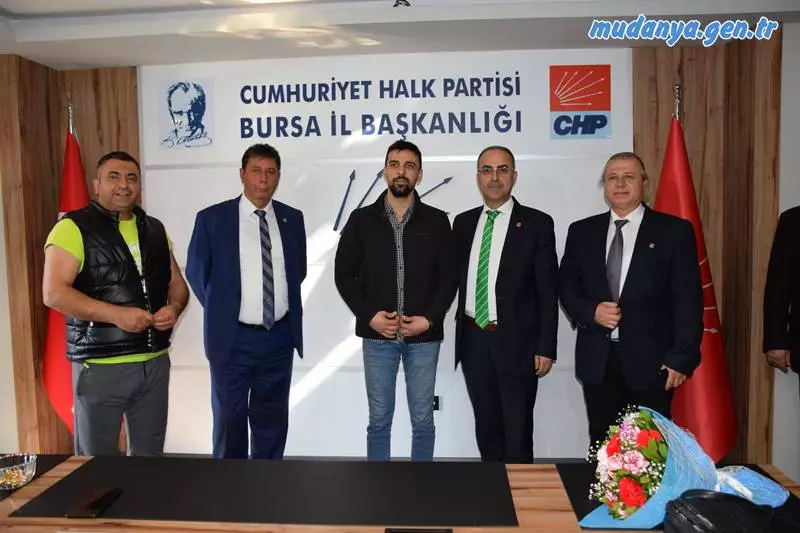 Memleket Partisi Bursa eski İl Başkanı Hasan Yıldırım’ın eşlik ettiği bu grubun ardından, Memleket Partisi’nden ayrılan 150 kişinin daha önümüzdeki günlerde CHP’ye katılacağını belirtiliyor.