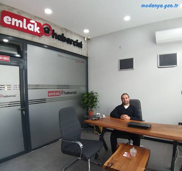 Emlak Habercisi'nin aynı zamanda Güzelyalı Yalı Mahallesi Atatürk Caddesi Baysan Apartmanı Numara 256/B adresinde bir şubesi bulunmakta olup emlakhabercisi.net üzerinden müşterilerine ulaşmaktadır. iletişim telefonları : 0224 544 50 44 - 0224 544 20 00 Gsm: 0532 581 54 21