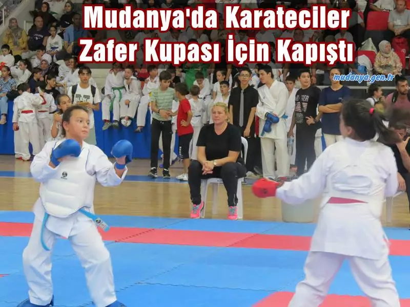 30 Ağustos Zafer Kupası Bursa Karate İl Şampiyonası Mudanya Spor Salonunda 290 sporcunun katılımıyla gerçekleştirildi.