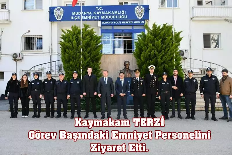 Bayramlaşma sonrası Mudanya Devlet Hastanesi, İlçe Emniyet Müdürlüğü ve İlçe Jandarma Komutanlığına giden Kaymakam Ayhan TERZİ bayramda görev başında olan personelin bayramını kutladı. Kaymakam TERZİ Mudanya Devlet Hastanesinde vatandaşların bayramını  kutlayarak onlarla sohbet etti.