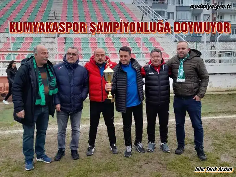 Mudanya Kumyaka Mahallesinin tek futbol takımı olan 2. amatör küme takımlarından Kumyakaspor geçen yıl sahalarda fırtına gibi esip şampiyonluk ipini göğüsleyerek gurubunda şampiyon olup 1.Amatör kümeye yükselmişti. Kumyakaspor bu yıl da güçlü rakiplerini alt ederek şampiyonluk ipini ikinci kez göğüslemeyi başardı. 