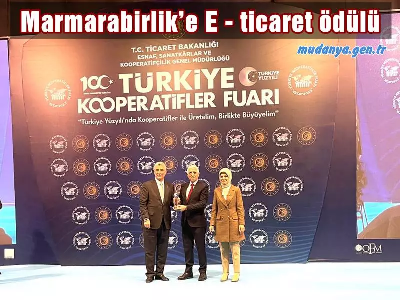 Cumhuriyetin 100’üncü yıl kutlamaları çerçevesinde, Ticaret Bakanlığı’nın organizasyonunda  Türkiye Kooperatifler Fuarı’nın beşincisi gerçekleştirildi. Marmarabirlik E-ticaret alanında yılın kooperatif ödülüne layık görüldü.