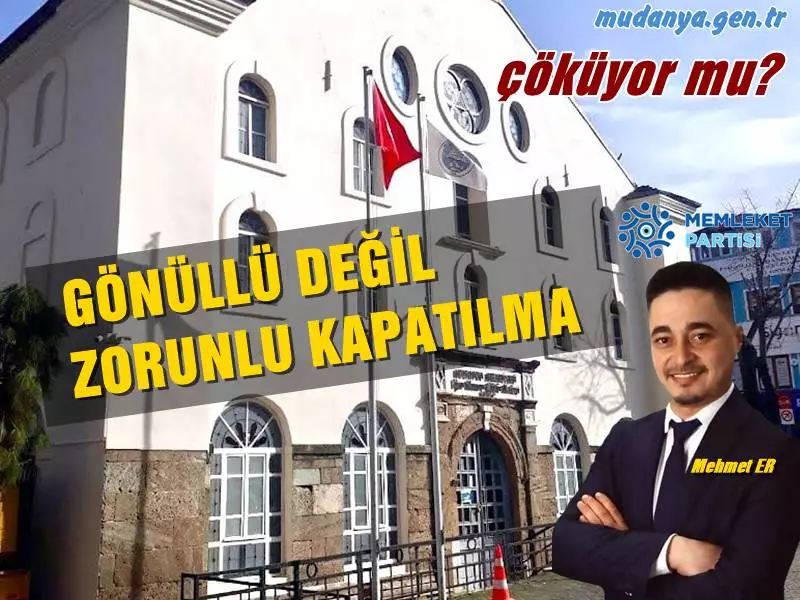 Mudanya Belediye Meclis Üyesi ve Memleket Partisi İlçe Başkanı Mehmet Er, ilçenin tek etkinlik ve Belediye Meclisi Toplantı Salonu olan Uğur Mumcu Kültür Merkezi'nin Anıtlar Kurulu'nun kapsamlı inceleme sonucunda çatı kısmına bağlantılı alçıpan tavanın çökme tehlikesinden dolayı kapatılmak zorunda kaldığını iddia etti. Başkan Türkyılmaz'ın bu iddia karşısında herhangi bir açıklama yapıp yapmayacağı merak konusu.
