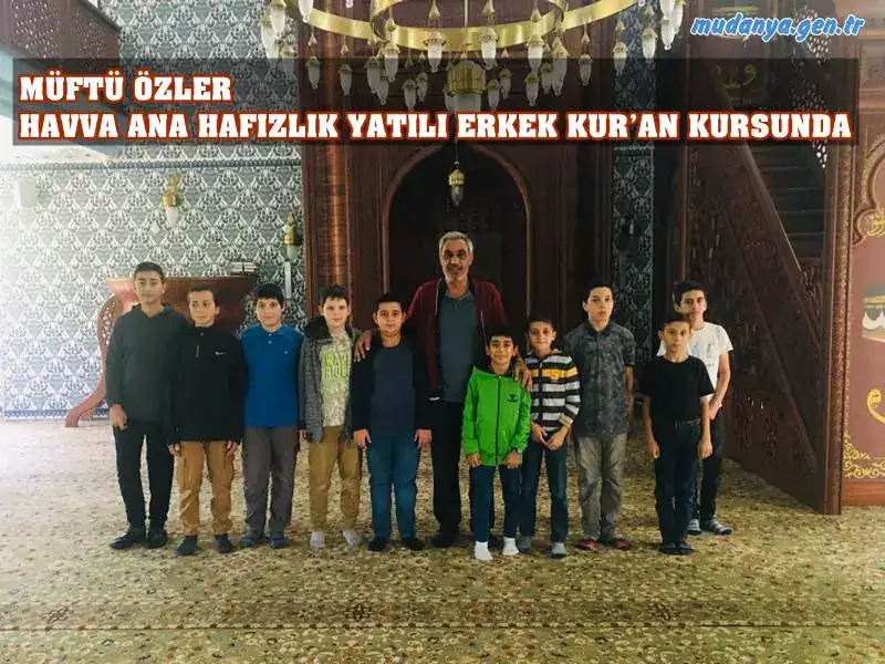 Mudanya Müftüsü Dr. İbrahim Özler, ilçede devam eden hafızlık Kur’an kursu hizmetlerini yerinde tespit etmek amacıyla Havva Ana Yatılı Hafızlık Erkek Kur’an Kursu’nu ziyaret etti. 