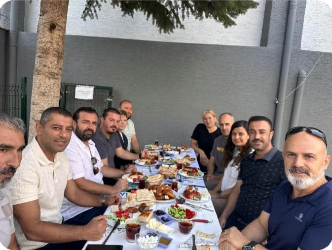 Necati Şimşek İlk buluşmasını Mudanya İlçe Gençlik ve Spor Müdürlüğü’nde, İlçe Gençlik ve Spor Müdürü Çağlar Yeni ve Bursa Büyükşehir Belediyesi Spor Koordinatörü Dergah Alkan ile birlikte müdürlük personelinin de hazır bulunduğu programla gerçekleştirdi