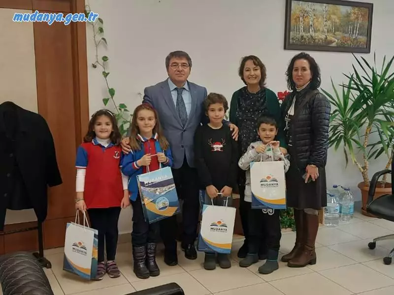 Cafer Yener İlkokulu Nazlı Aras Koordinatörlüğünde “21. Yüzyılın Bütünsel Yaklaşımlı Okulları” isimli Erasmus Plus projesinin ikinci öğretme öğrenme etkinliğini Kuzey İrlanda’da gerçekleştirdi.