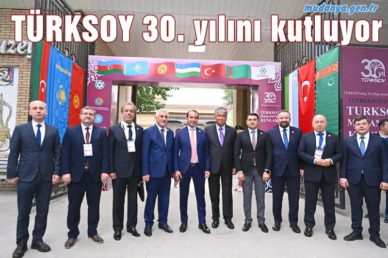 Türk Dünyasının ilk uluslararası kuruluşu olan TÜRKSOY’un 30. kuruluş yıl dönümü teşkilata üye ülkelerinin ev sahipliğinde düzenlenen çeşitli etkinliklerle kutlanıyor. 9 Haziran’da Kazakistan’ın Almaatı şehrinde başlayan 13 Haziran’da Kırgızistan’ın Başkenti Bişkek’te devam eden kutlamaların son adresi Özbekistan’ın Başkenti Taşkent oldu.
