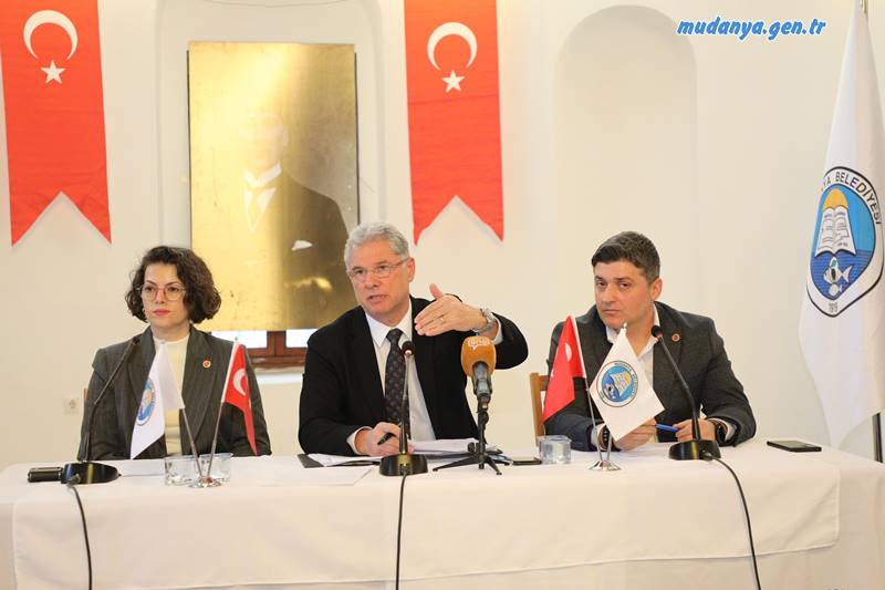 Mudanya Belediyesi Ocak Ayı Olağan Meclis Toplantısı, Tirilye Kültür Merkezi’nde gerçekleştirildi.