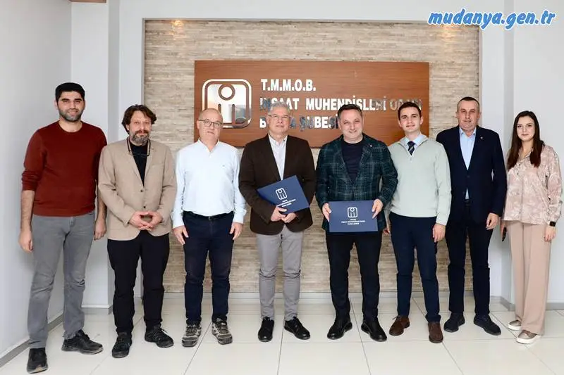 Mudanya’yı deprem başta olmak üzere olası doğal afetlere karşı dayanıklı ve güvenli bir kent haline getirmek için çalışmalarını bilimin ışığında sürdüren Mudanya Belediyesi, yapısal projelerin kontrol edilmesine yönelik işbirliği protokolü imzaladı.