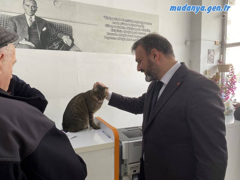 Saadet Partisi Mudanya Belediye Başkan Adayı Enes Bayraktar Saadet Partisi'nin yerel belediyecilik anlayışını ilan ederek Mudanyalıları Saaadet Partisi'nin hak temelli yerel yönetim anlayışını desteklemeye davet etti. Belediye Başkan Adayı Enes Bayraktar "Kendimiz için istemediğimizi başkanı için istemeyeceğiz" vurgusu yaptı.