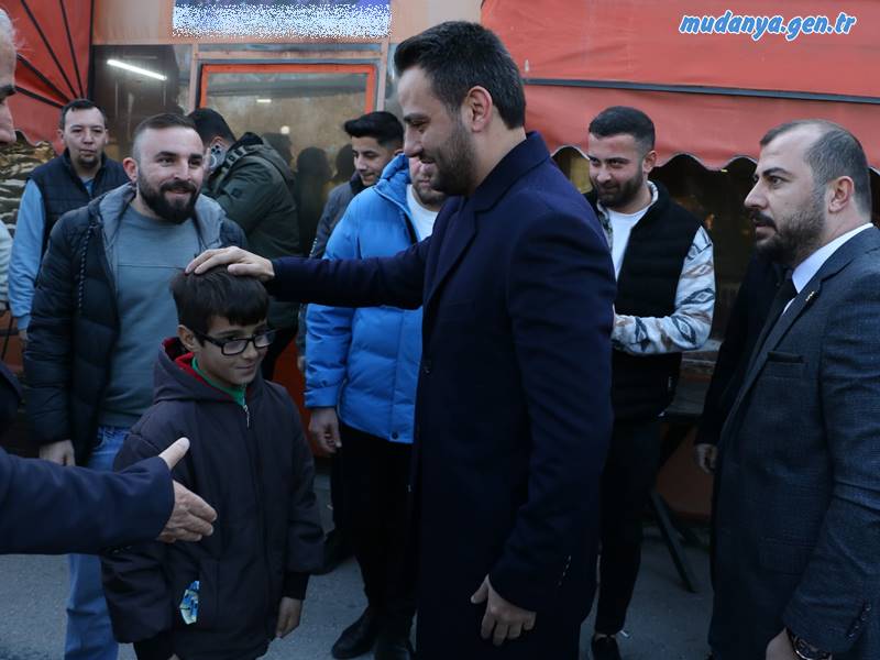 Burgazlı gençlerden Gökhan Dinçer'e yoğun destek
