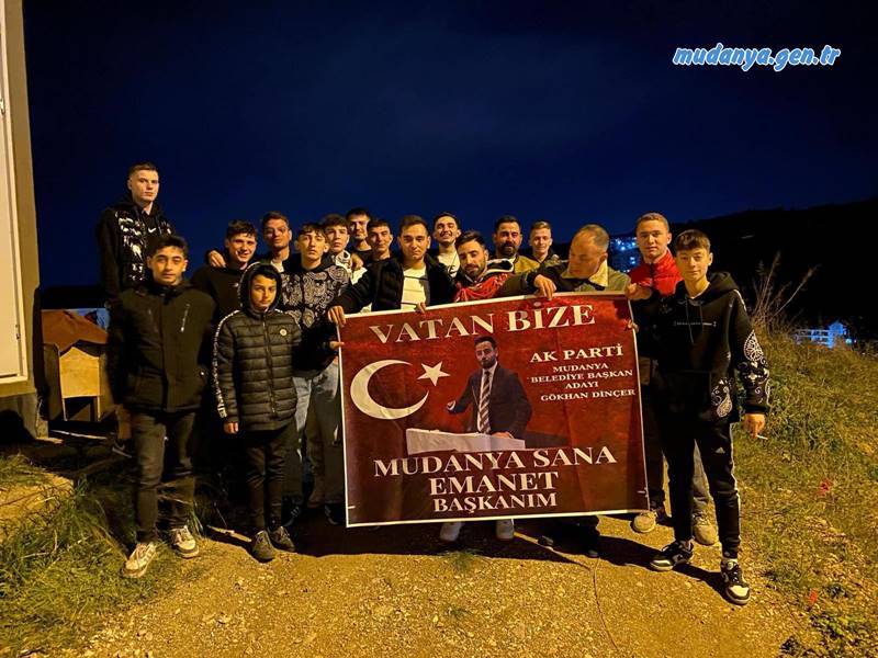 31 Mart’ta gerçekleştirilecek yerel seçimler Cumhur İttifakı AK Parti Mudanya Belediye Başkan Adayı olan Gökhan Dinçer, seçim çalışmalarına hız kesmeden devam ediyor. Mudanya halkının bağrına bastığı Dinçer, gittiği her yerde yoğun ilgi görürken, sosyal medyadan gelen davetlere de sürpriz ziyaretler gerçekleştirerek halka kucaklaşıyor.