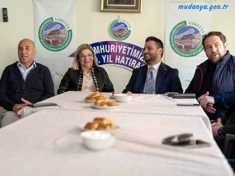Cumhur İttifakı AK Parti Mudanya Belediye Başkan Adayı olan Gökhan Dinçer, seçim çalışmaları kapsamında gittiği her yerde yoğun ilgiyle karşılanıyor.