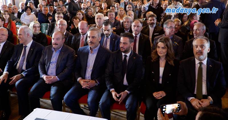 Cumhur İttifakı AK Parti Mudanya Belediye Başkan Adayı Gökhan Dinçer, Dışişleri Bakanı Hakan Fidan'ın da katıldığı "Mudanyalılar ne istiyor?" tanıtım toplantısında projelerini anlattı.