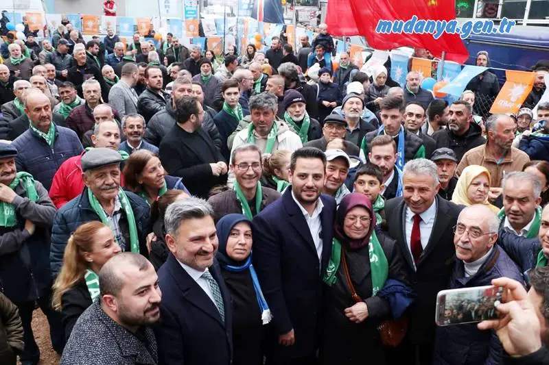 AK Parti Mudanya Belediye Başkan Adayı Gökhan Dinçer'in seçim irtibat ofisi büyük bir kalabalık eşliğinde açılışı gerçekleşti.