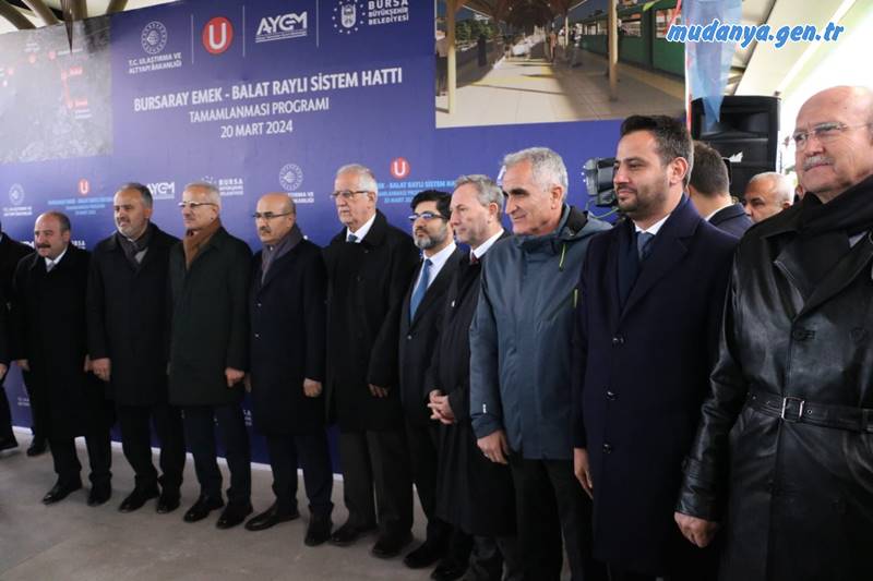 Bir dizi açılış için Bursa'da bulunan Ulaştırma ve Altyapı Bakanı Abdulkadir Uraloğlu ile buluşan Cumhur İttifakı AK Parti Mudanya Belediye Başkan Adayı Gökhan Dinçer destek sözü aldı.