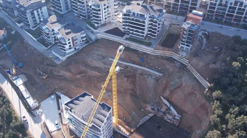 Mudanya Güzelyalı'da toprak kaymasıyla ilgili gelişmelerin ardından inşaat firmasından açıklama geldi.