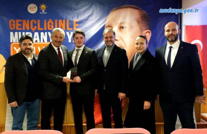 AK Parti’nin 7. Olağan Gençlik Kolları Kongresi tüm Bursa’da devam ederken, Mudanya Gençlik Kolları Başkanı Kaan Gürbüz oldu.