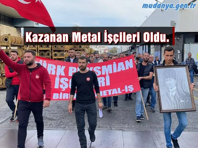Metal işçilerinin, 1 Eylül 2023 tarihinde itibaren geçerli olmak üzere aylık net ücreti ortalama 31 bin 541 lira oldu. Aylardır görüşmeleri süren MESS 2023-2025 dönemi Grup Toplu İș Sözleşmesi süreci bugün anlaşmayla sonuçlandı.