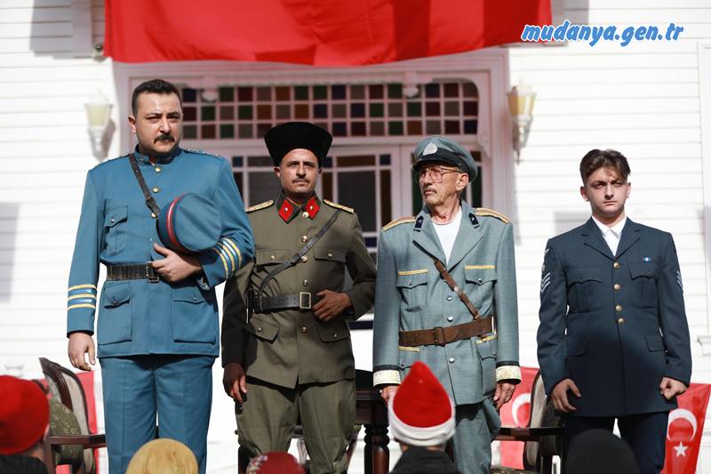 Zaferle sonuçlanan Büyük Taarruz'un ardından Türkiye Büyük Millet Meclisi'nin siyasi ve diplomatik alanda kazandığı ilk zafer olan Mudanya Mütarekesi'nin 102. yılı Mudanya’da büyük bir coşku ve gururla kutlandı.