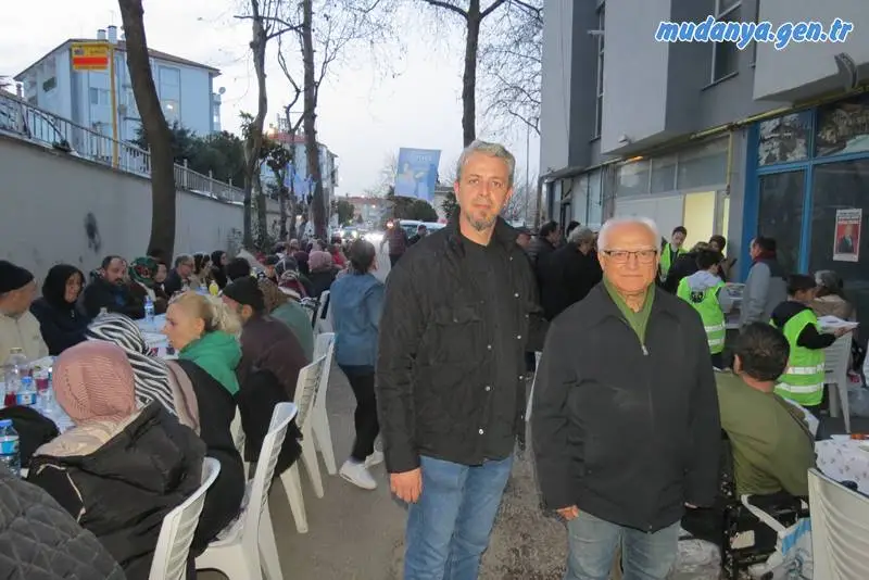 Mudanya Yardımlaşma Sepeti Muhammet Salim Suat ile Ünal Şıpkan